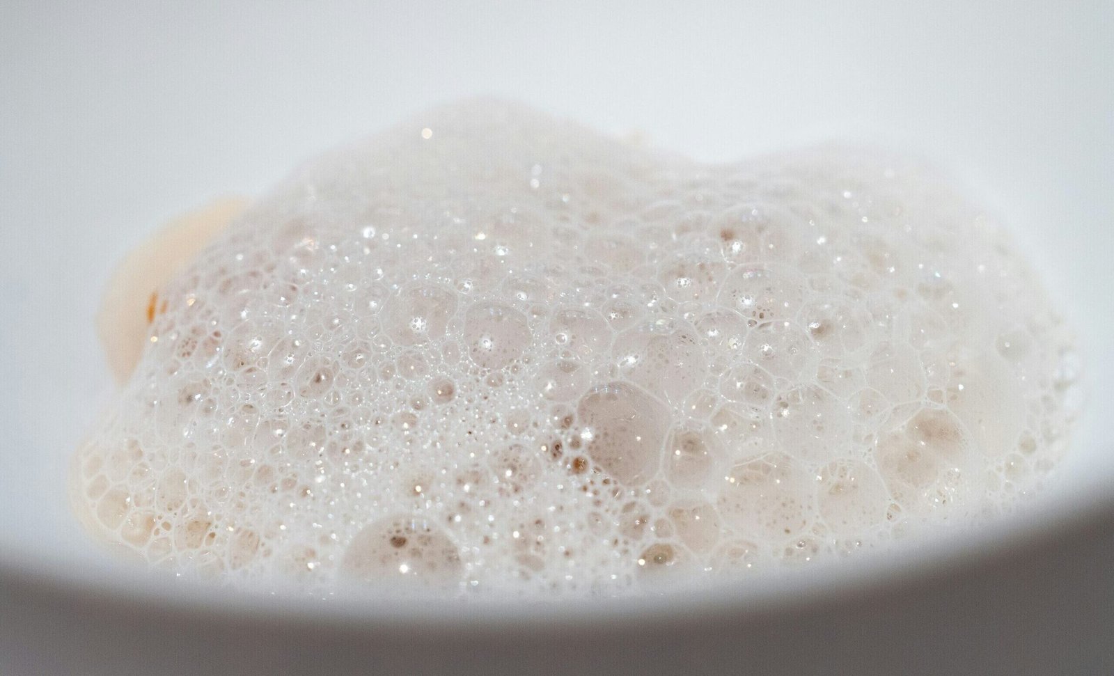 zdjęcie spienionych drożdży