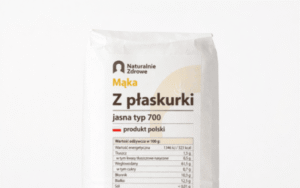 opakowanie mąki z płaskurki na jasnym tle