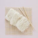 makaron ryżowy bez glutenu nitki do kuchni azjatyckiej