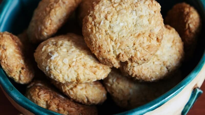 Domowe ciasteczka owsiane bez mąki i glutenu – zdrowe fit wypieki