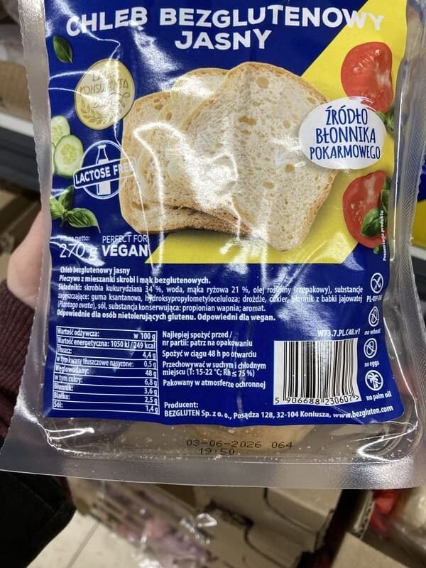 Skład chleba bezglutenowego jasnego na opakowaniu