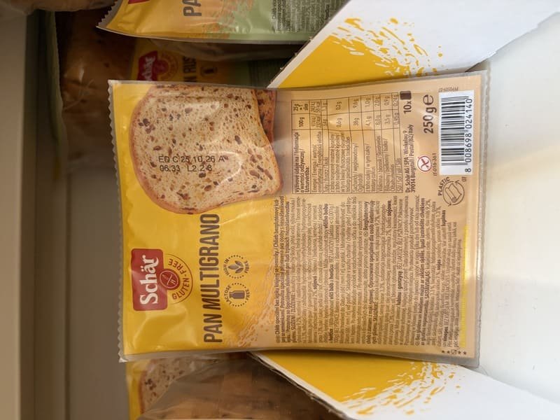 IMG_6743 2 Bezglutenowy chleb wieloziarnisty Schär Pan Multigrano 250 g na półce w Auchan
